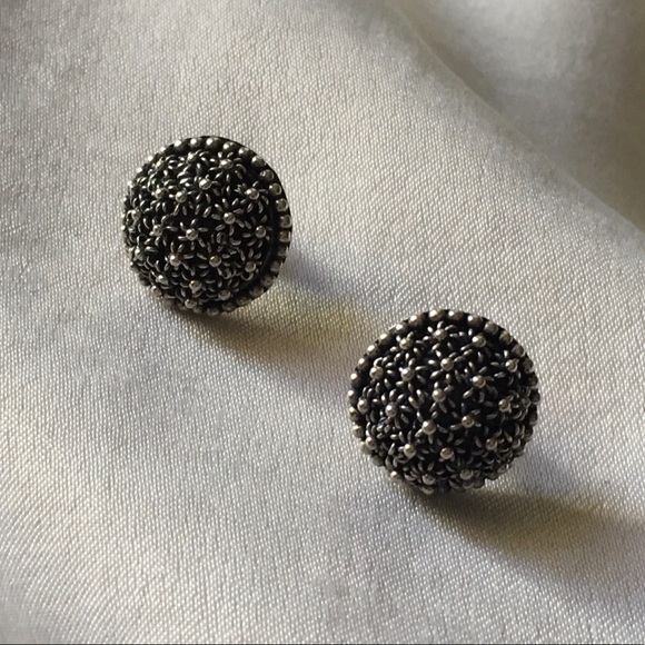 Vintage .925 Sterling Silver Granulated Studs - Picture 3 of 8
